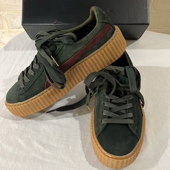 Fenty by Rhianna Green Bordeaux with maroon trim Sz8.5 - Picture 2 of 14